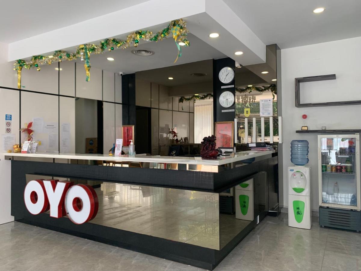 Oyo 676 Hotel Osaka Batam Exterior photo