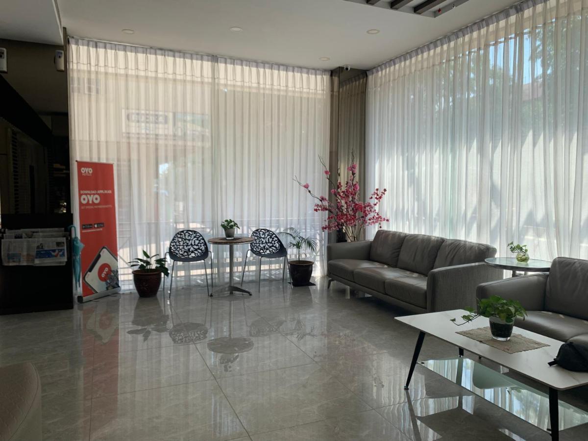 Oyo 676 Hotel Osaka Batam Exterior photo