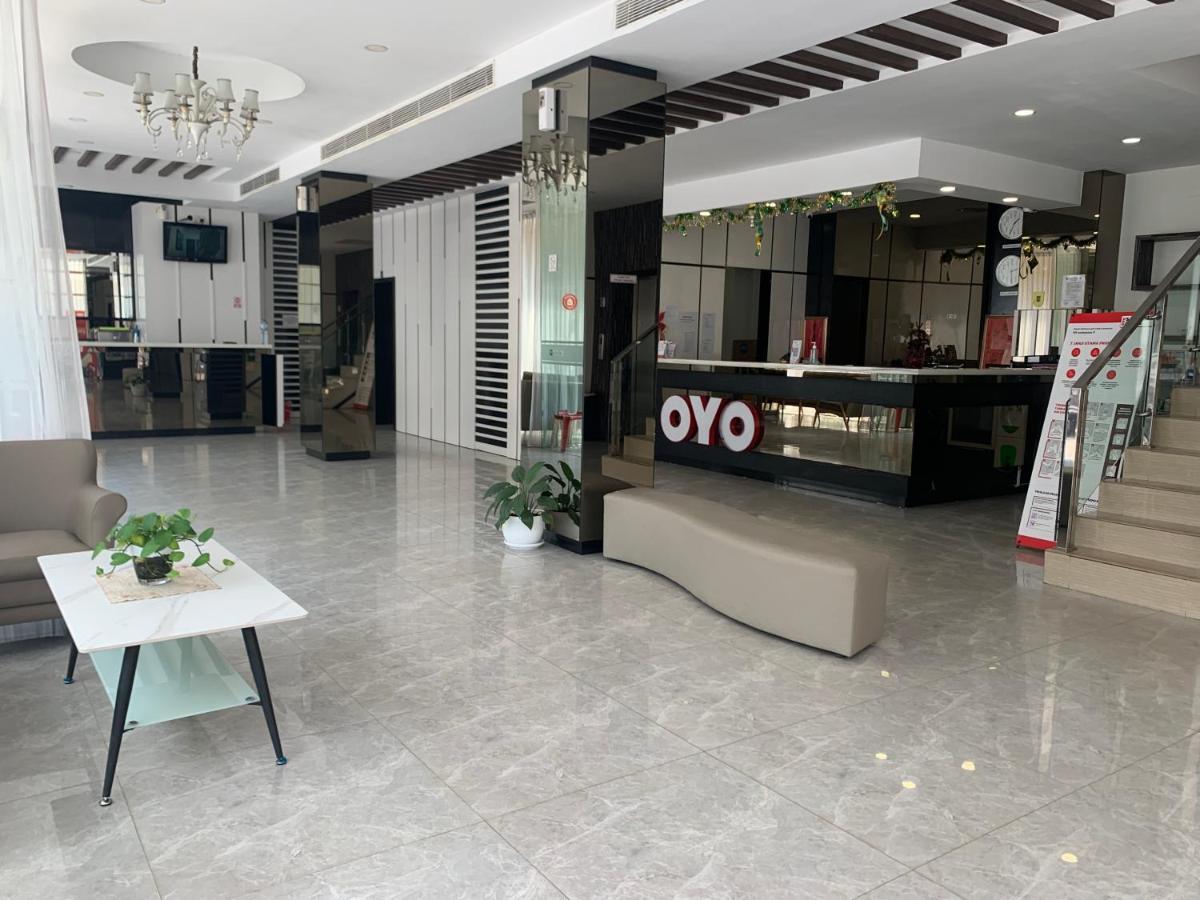 Oyo 676 Hotel Osaka Batam Exterior photo
