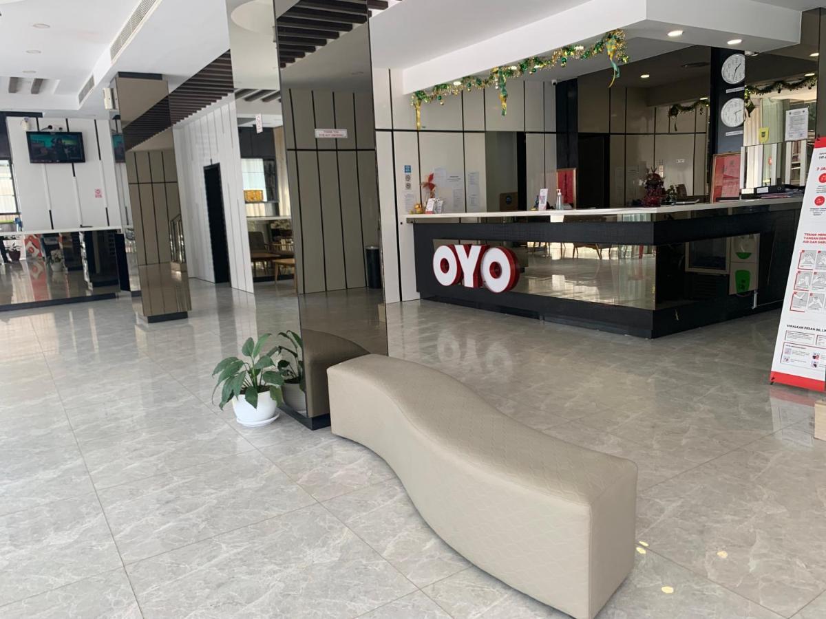 Oyo 676 Hotel Osaka Batam Exterior photo